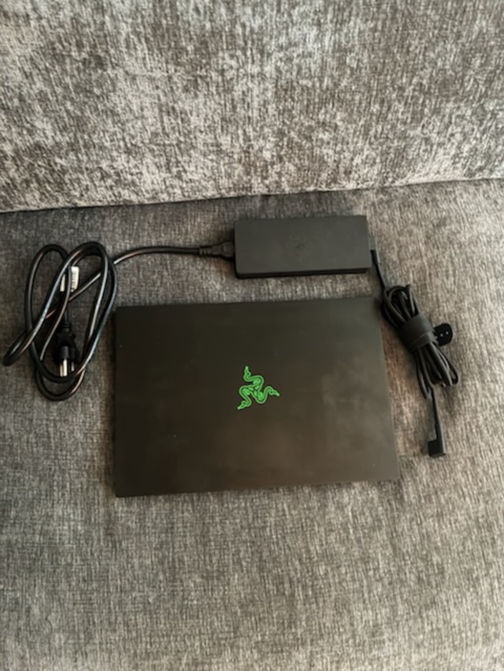 Title:
Razer Blade 14 RTX 3080 Ryzen 9 5900HX 16GB 1TB QHD 165Hz Excellent